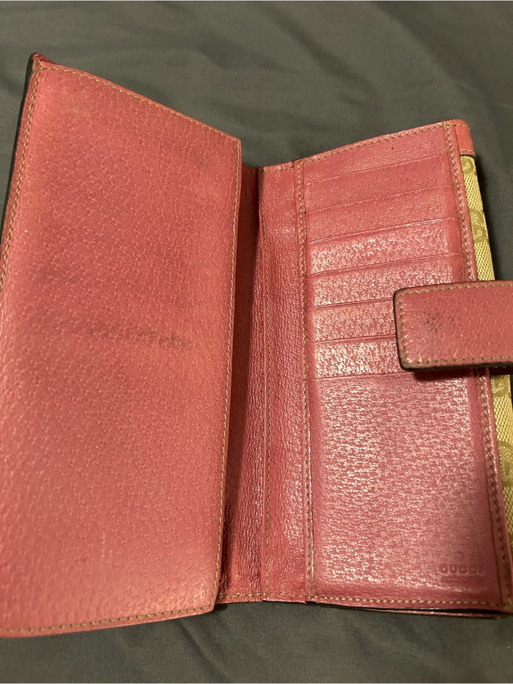 Gucci Beige GG Canvas Wallet with Pink Trim and Gold Studs - Picture 3 of 6